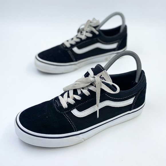 Vans Shoes Vans Black And White Old Skool Size 5 Youth Poshmark